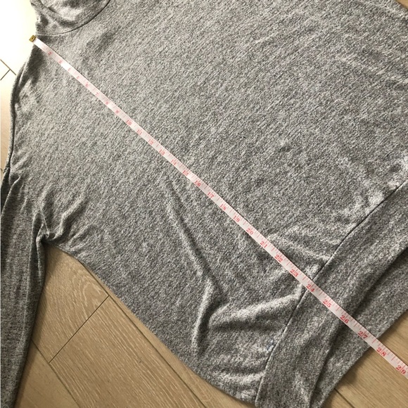 Wilfred Free Slouchy Short Turtleneck Long Sleeve Top in Heather Grey - Picture 9 of 9